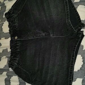 Urban outfitters pull on shorts